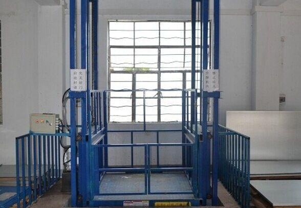 液壓貨梯